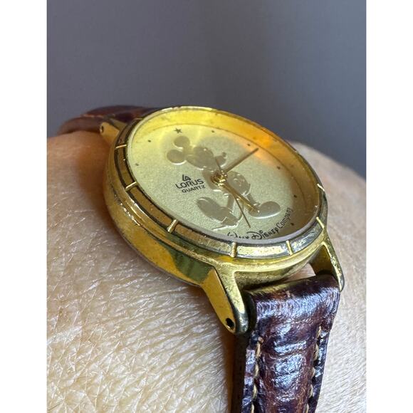 DISNEY MICKEY MOUSE WATCHES -LOT OF TWO - Picture 6 of 8